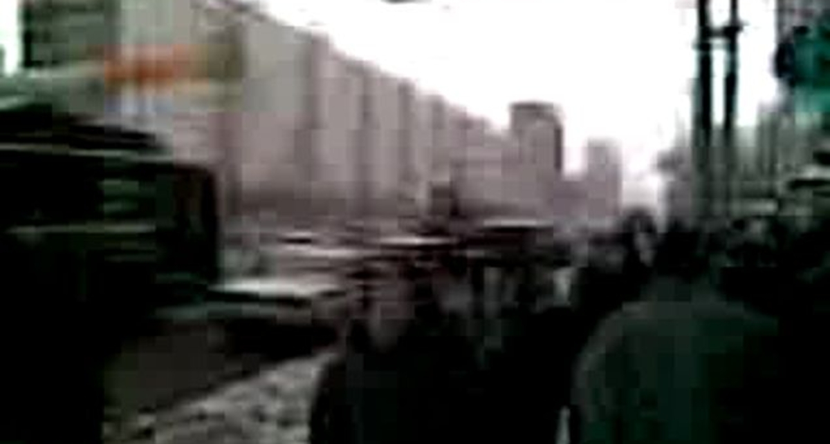 ГАИ создает пробку из траликов