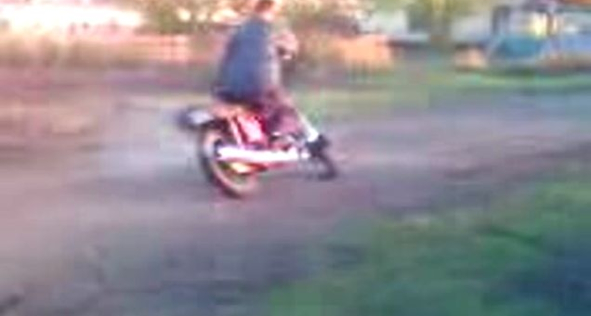 парижский парень зажигает!!!!