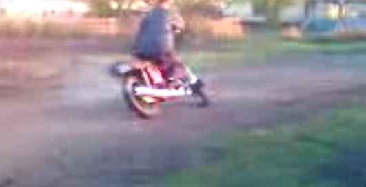 парижский парень зажигает!!!!