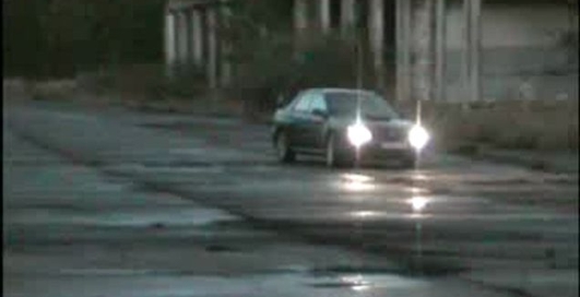 Дрифт белой Импрезы (380AG) и STi