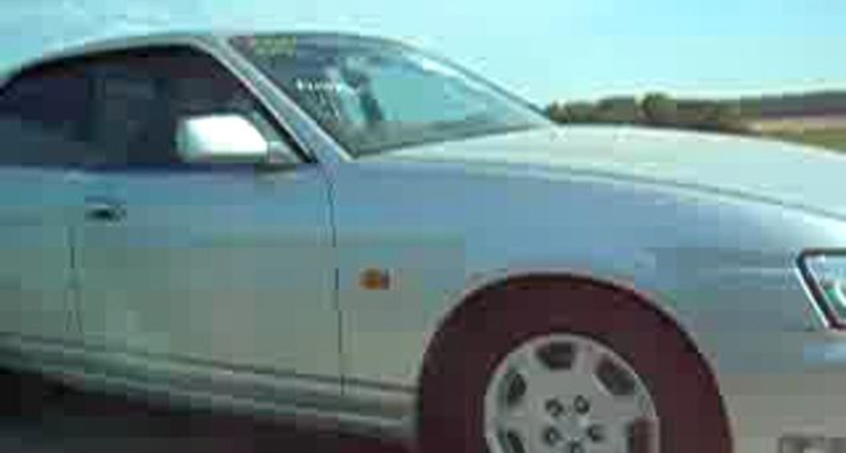 Разорван Лаурель!