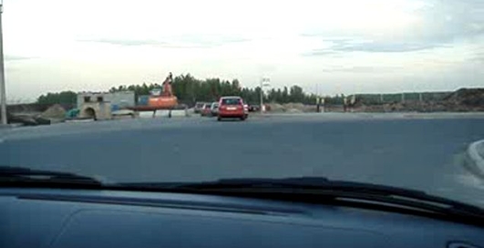 Едем на пустую трассу