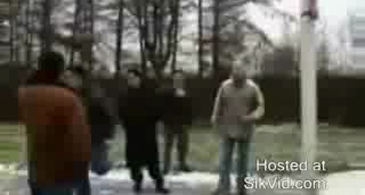 Когда гололед))