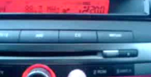 Глюк магнитолы в Mazda 3