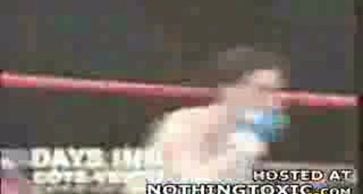 Вломил налету...