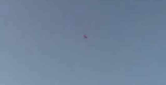 Самолётик против ЛЭП...