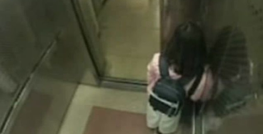 Девушка напинала маньяку