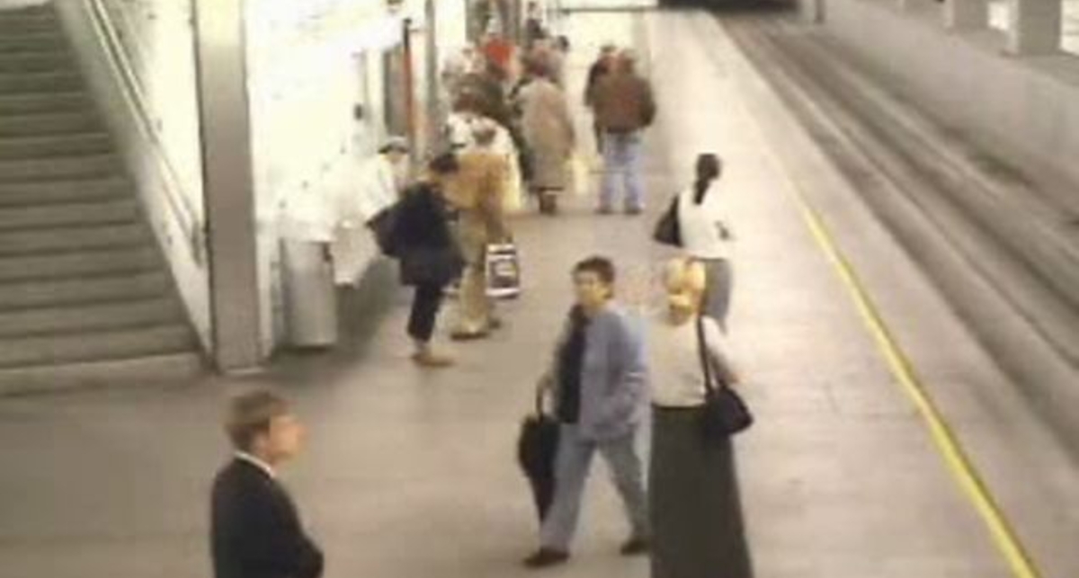 На машине через метро!!!!