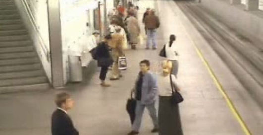 На машине через метро!!!!