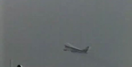 Удар молнии в самолёт