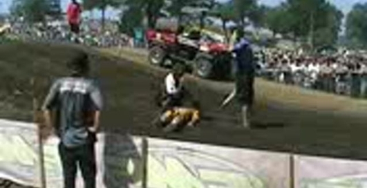 Случай на мотогонках