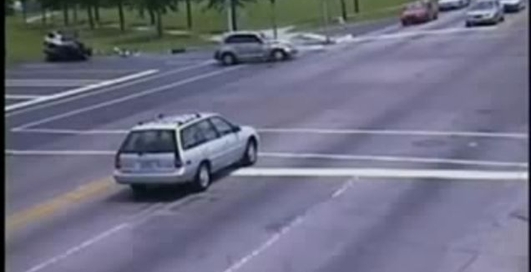 Не повезло прохожему (((