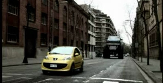 Маленькая машинка