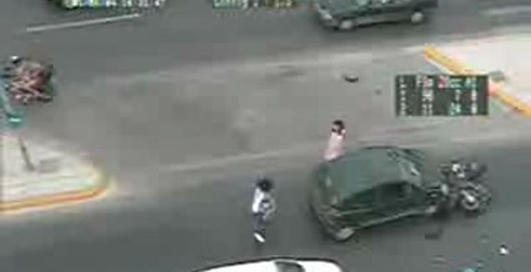 Повезло мотоциклисту