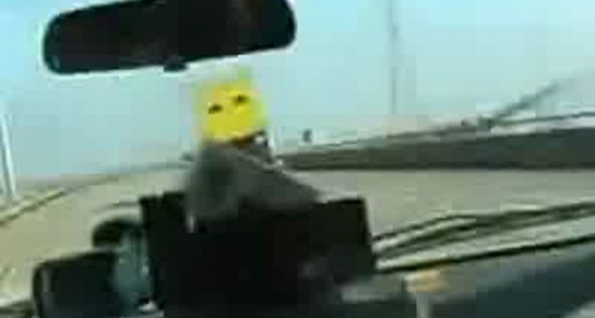 Как только не перевернулся