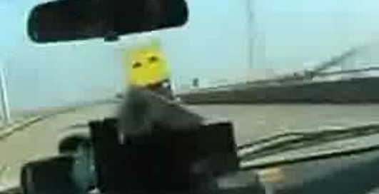 Как только не перевернулся