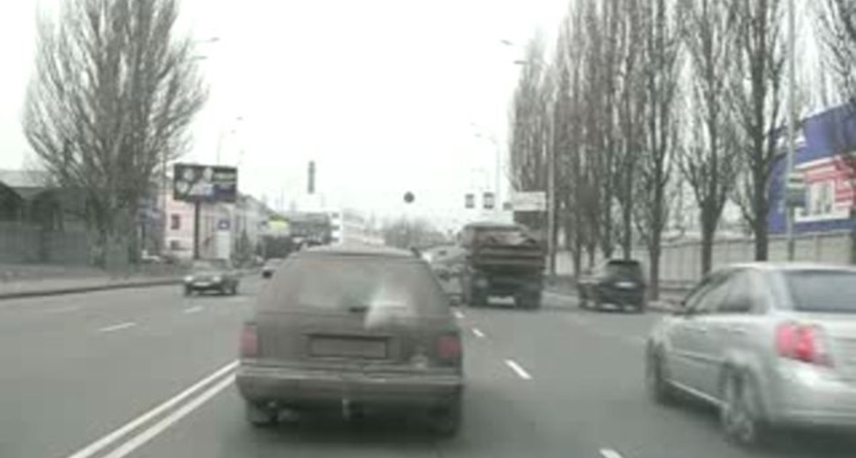 Догнал сзади