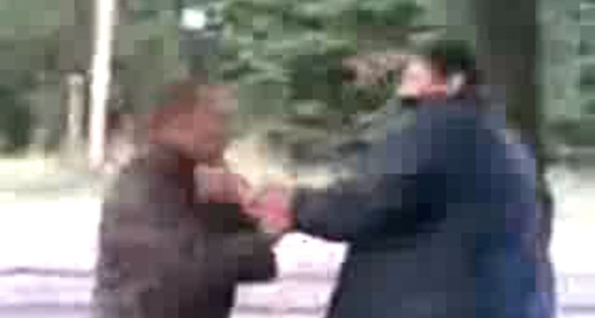 Гопник против бомжа