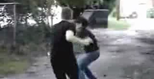 как дерутся эмо