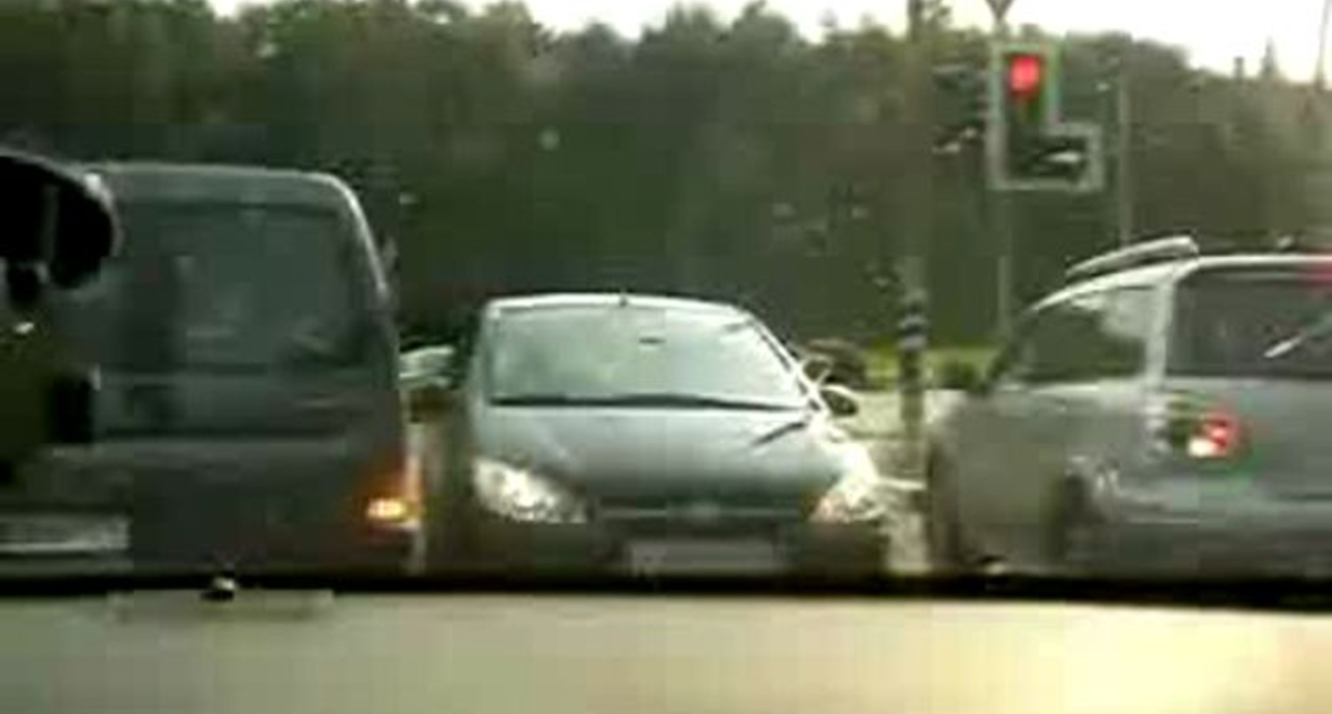 Угадайте кто за рулем