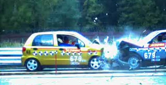 Матиз против ВАЗ 2110! (Лобовой удар)