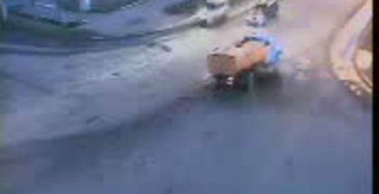 Летел на красный....