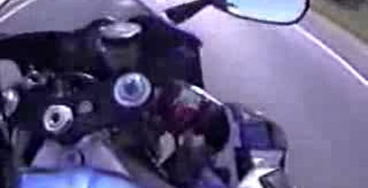 Yamaha R1 305 км/ч и обгоняющая ее Hayabusa