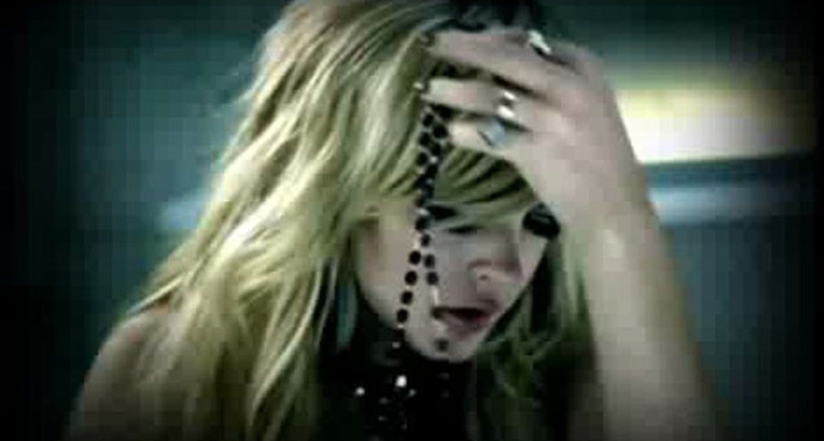 Lindsay Lohan - Confessions Of A Broken Heart (Club Remix)