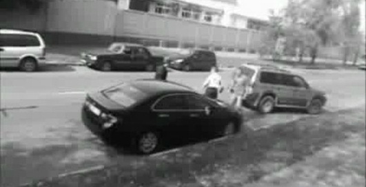 Блондинка спасает лОХА