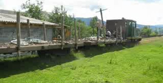 ТУ4-1695 с порожняком уходит в горы, Выгодская УЖД, Ивано-Франковск ая обл.