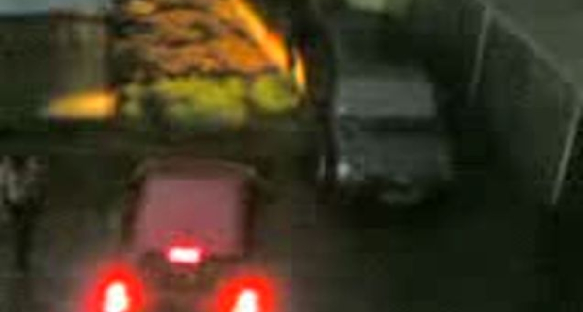 Все-таки он въехал!