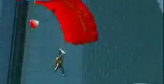 Неудачник прыгнул с 37 этажки