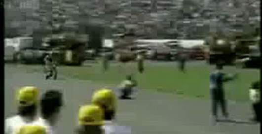 Сумасшедший трюкач! Как он себе ничего не сломал?