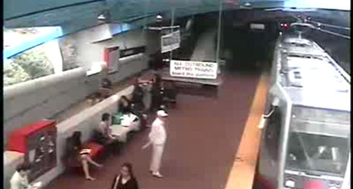 Опасное столкновение двух трамваев!