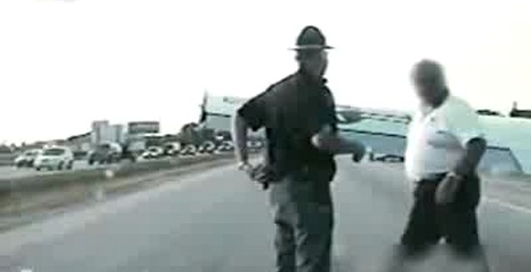 На трассе может произойти все что угодно, даже посадка самолёта