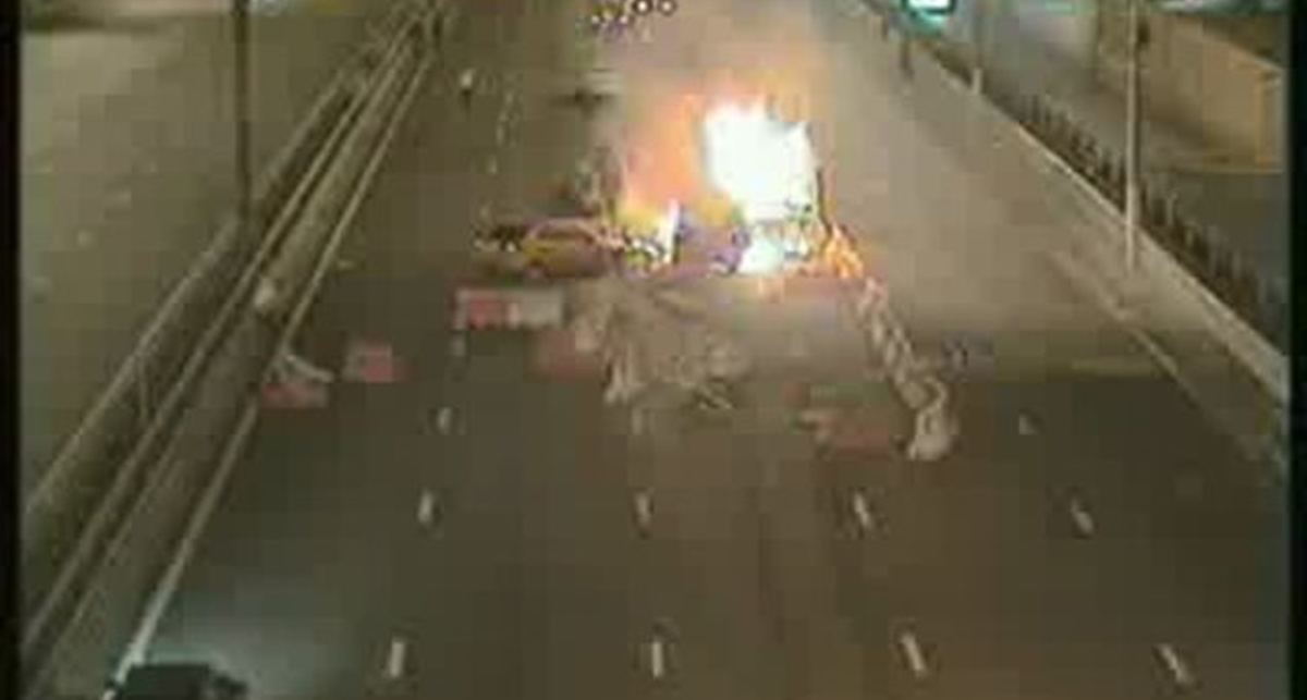 Очень страшная авария на хайвее со взрывом!