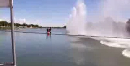 Разгон гоночного катера - мощно!