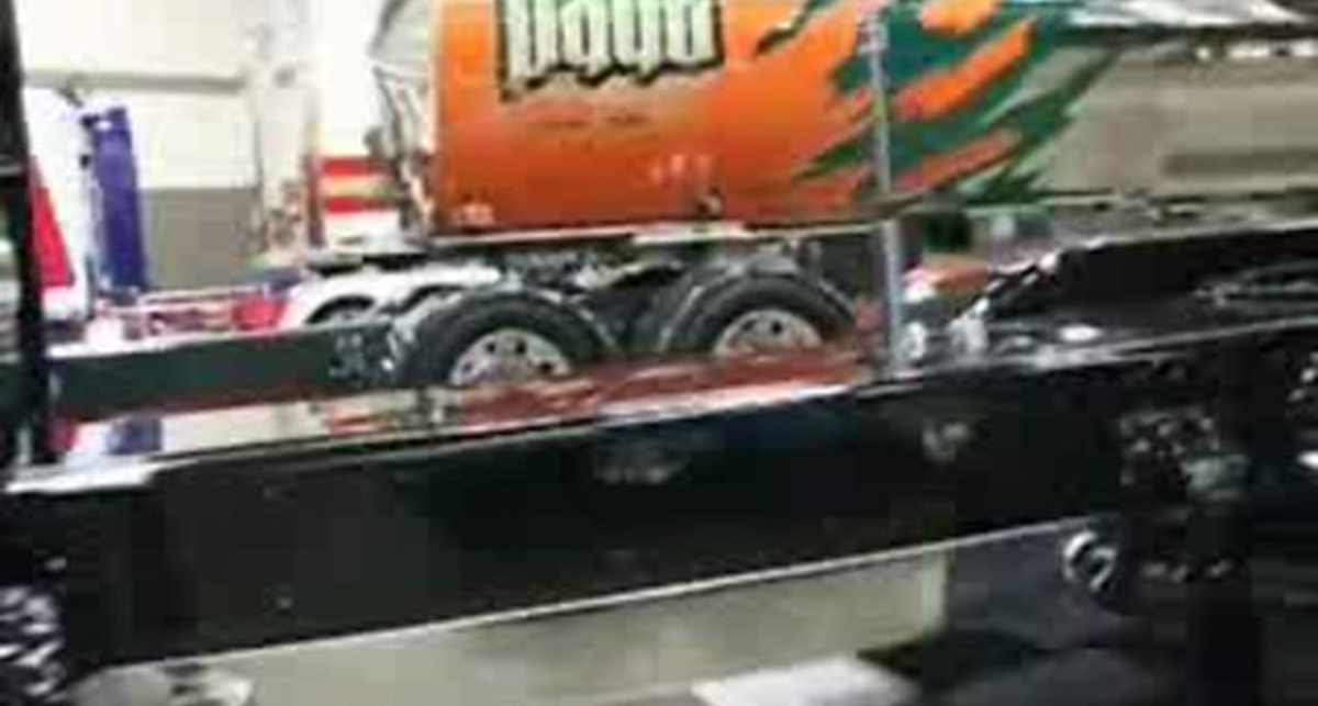 Хром и тюнинг - выставка грузовиков