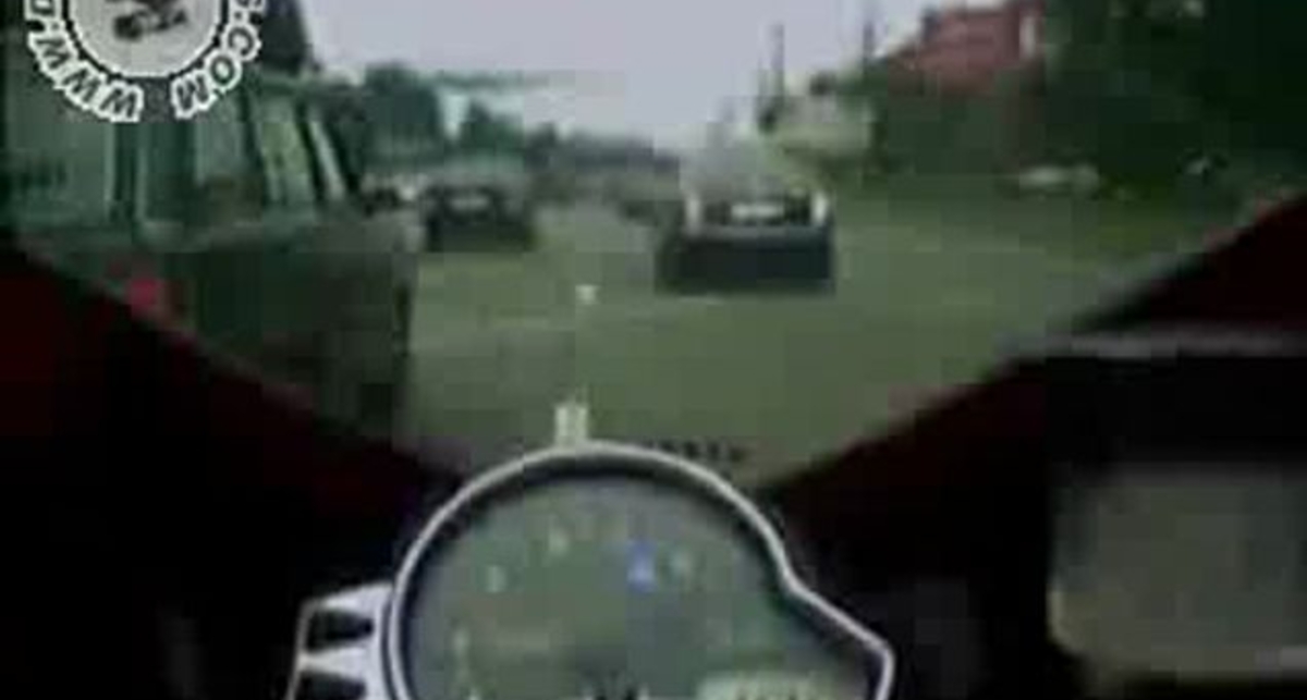 Мимо пробок на мотоцикле