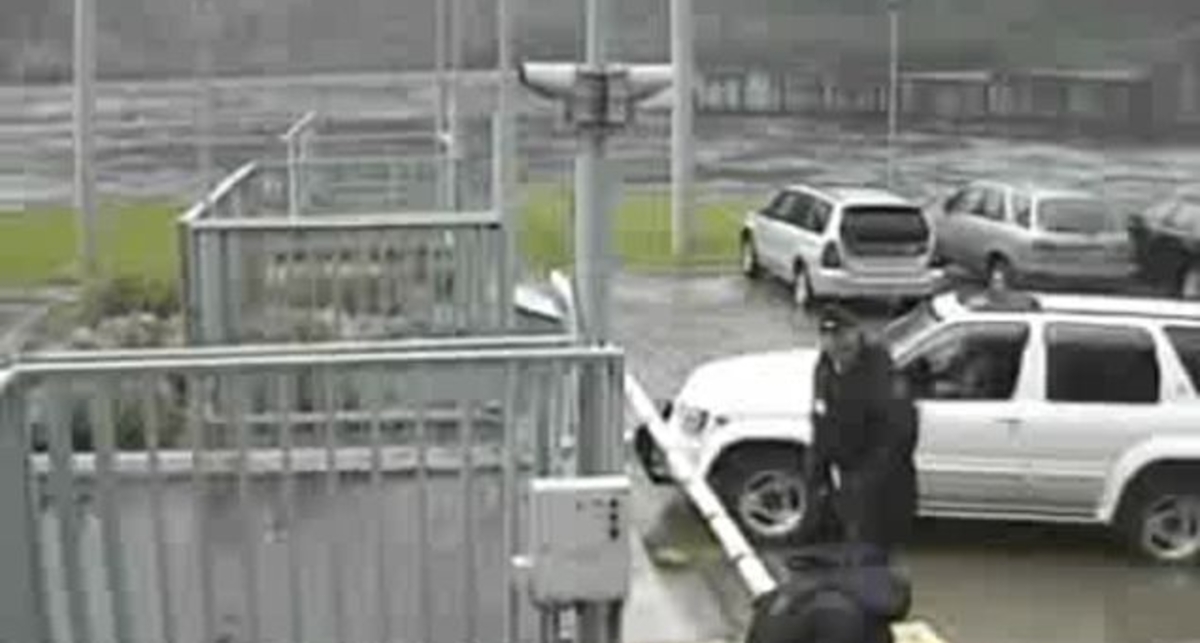 Момент взрыва на шушинской ГЭС