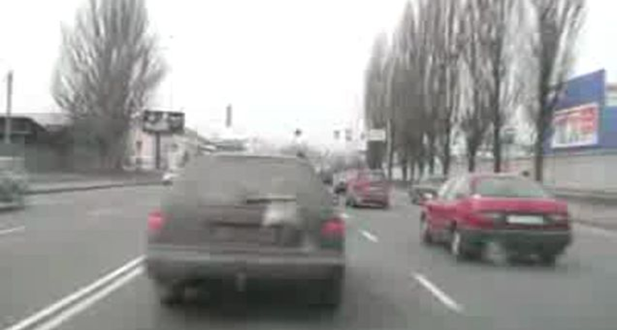 Догнал сзади
