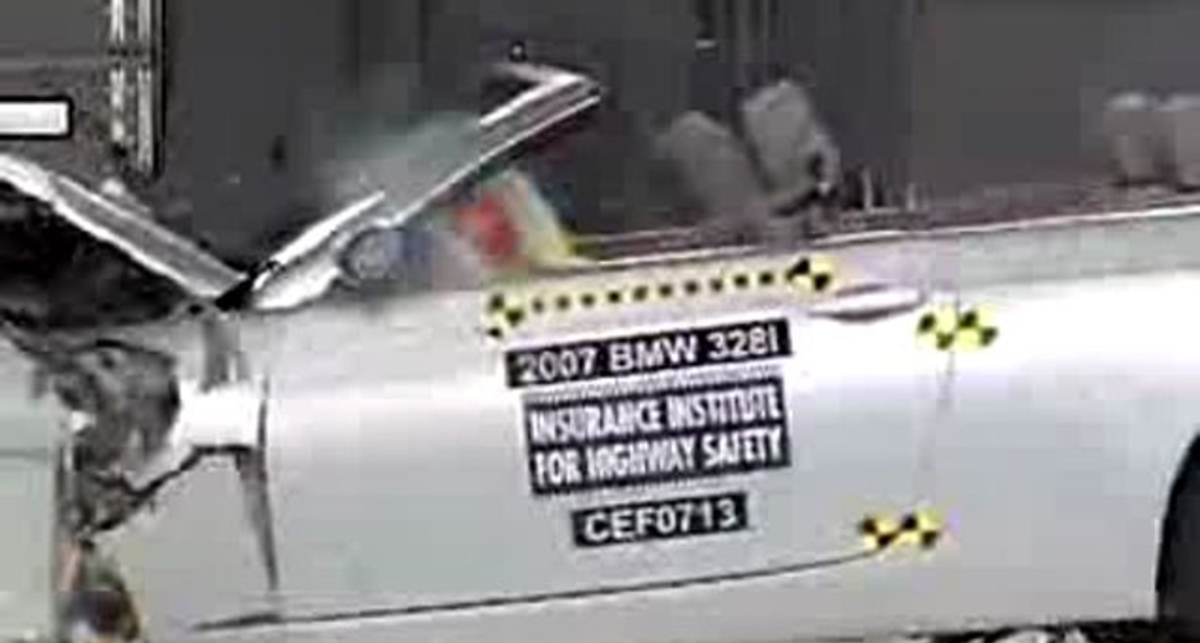 Краш тест БМВ бехи бумера BMW 328i