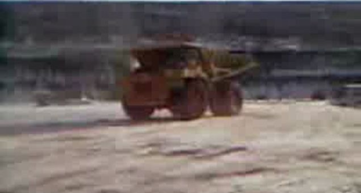 Полицейский разворот на БелАЗе