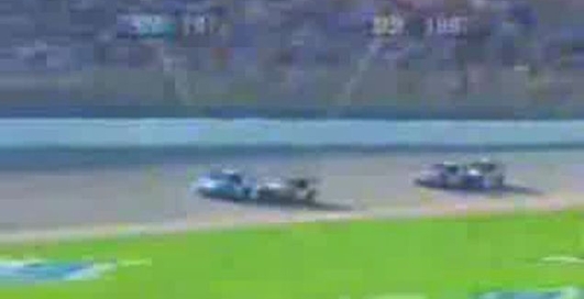 Авария на гонке NASCAR