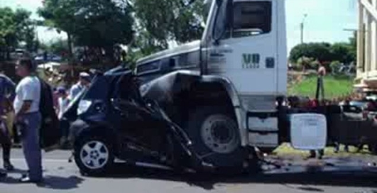 Жестокие фотки автомобильных аварий