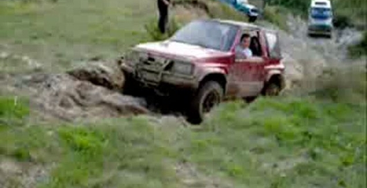 Suzuki Vitara Escudo off road