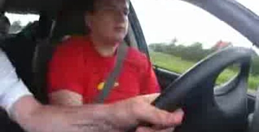 Краш-тест Volvo V40