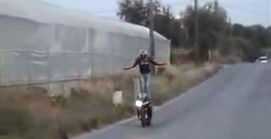 Дукати и его бесстрашный водитель