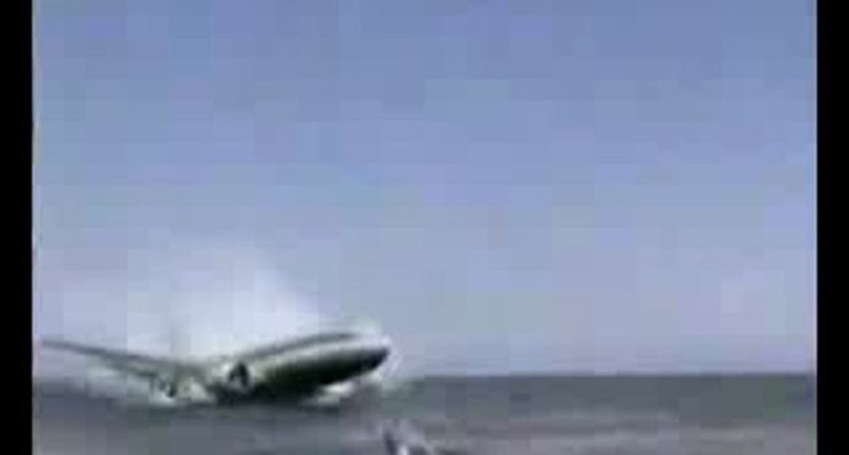 Видео »  	Катастрофа  »  	аварийная посадка самолета на ..