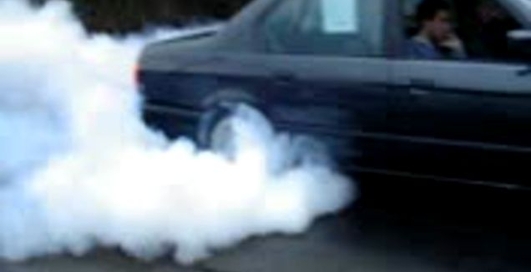 BMW 750 300km V12 жжот резину